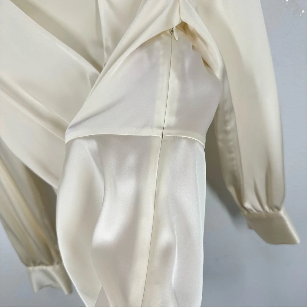 Theory Cream Satin Twist Front Romantic Blouse Size 0 Date Night Anniversary - Picture 6 of 9